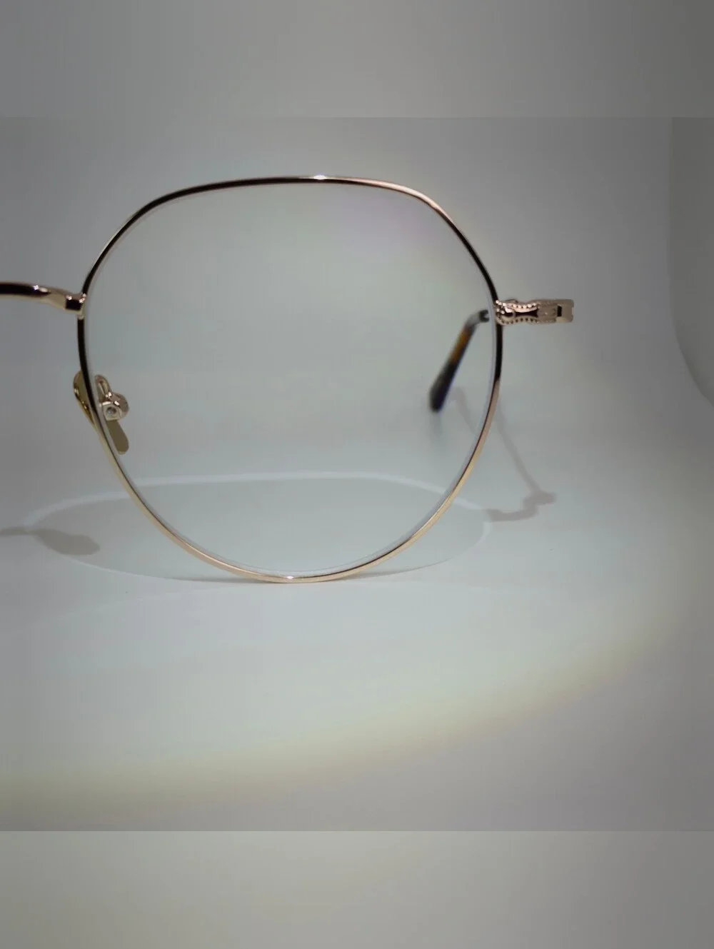 Emotion. Gold Wireframe Round Women's Glasses